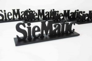 siematic-award-awardguru-logo-staander-logo-display